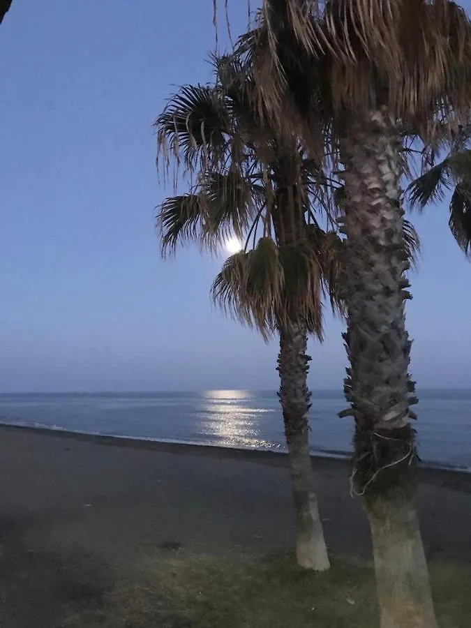 Vakantiehuis Paraiso A La Orilla Del Mar Torre de Benagalbon